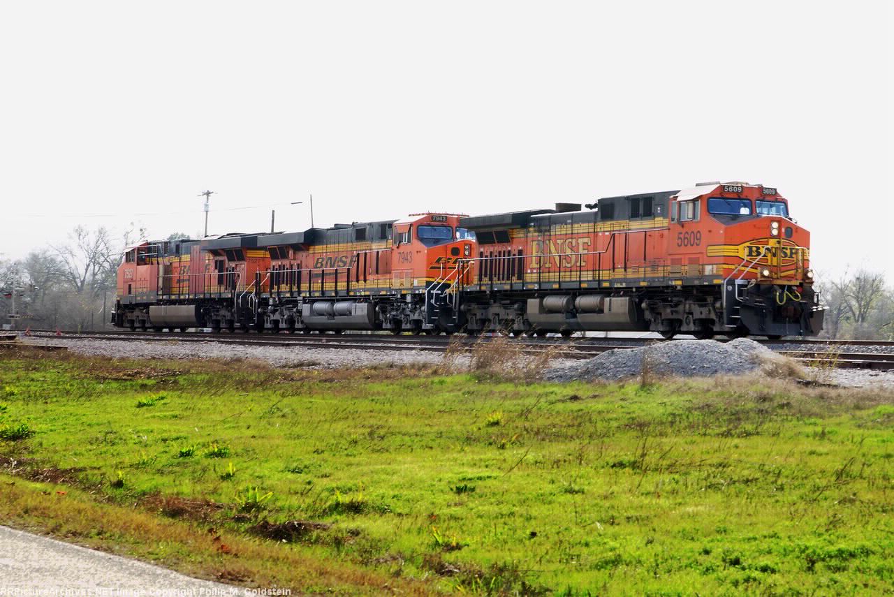 BNSF 5609